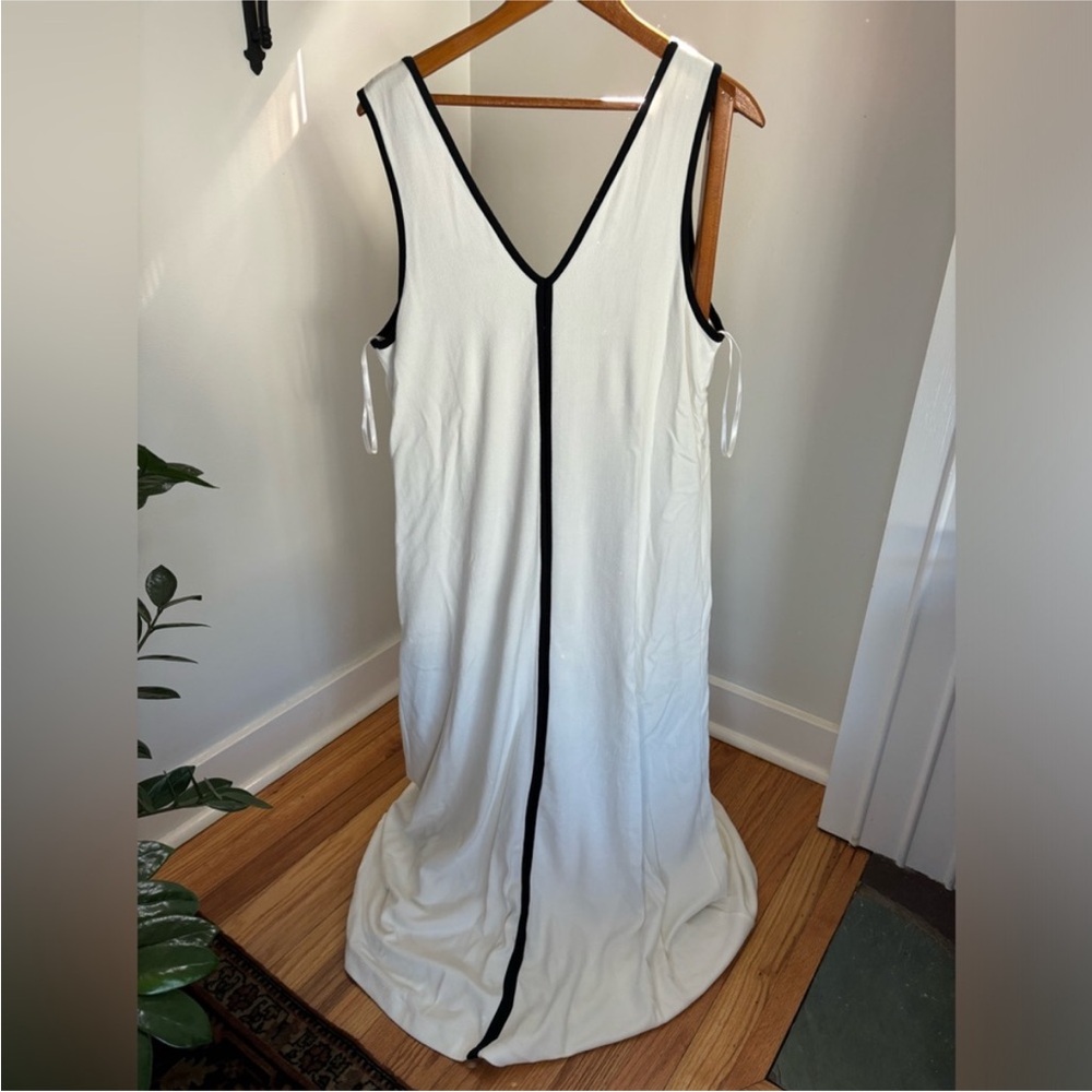 Anthropologie White Dress with Black Accents - Picture 4 of 6